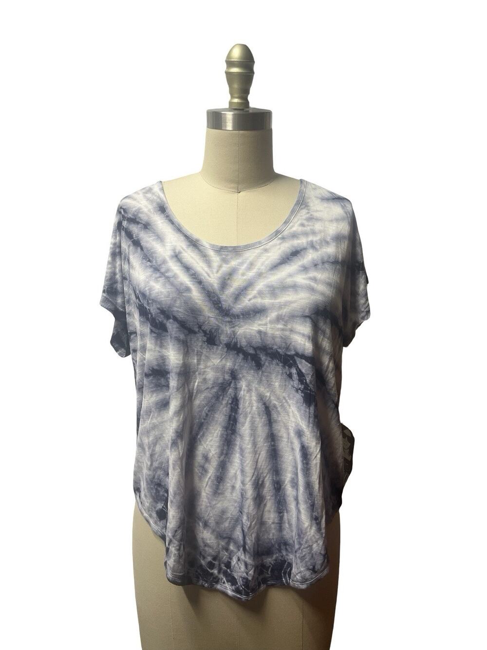 Young Fabulous Broke Dad Blue White Tie Dye Dreamer Wash Top Open Back NWT SZ M